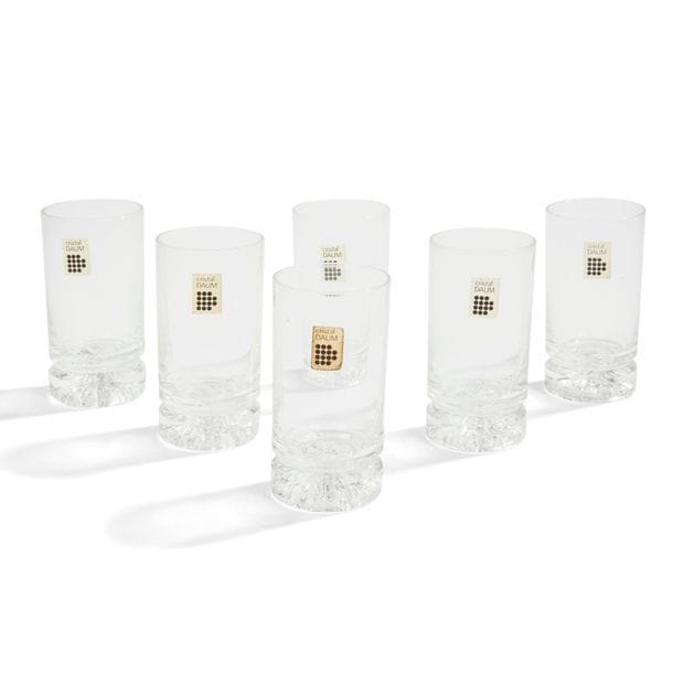 DAUM FRANCE 
Suite de 6 verres à liqueur. Épreuves en cristal incolore. Années 1950/60. Chacun signé DAUM France sous la base. H. 7,5 cm 