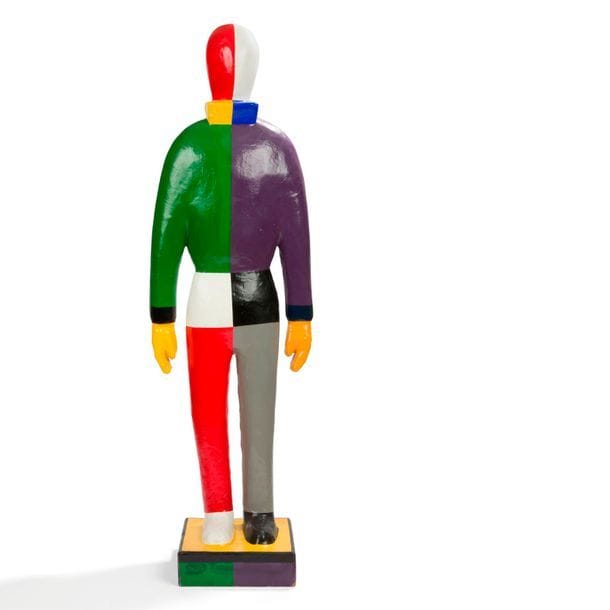 NILOC PAGEN (né en 1960) 
D’après les Sportsmen de Kasimir Malevitch, circa 1996
Sculpture. Papier mâché peint et bois. Édition du Guggenheim Museum. Petites usures vers la base. Marquée GUGGENHEIM Museum © 1996 SRGF sous la base. H. 140 cm 