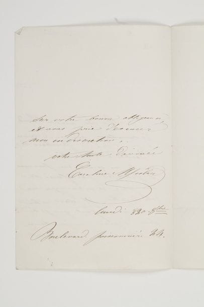 CANTATRICES. 6 L.A.S.
   Caroline Branchu à sa fille (2 mai 1846). Caroline Miolan-Carvalho (3, 1851-1882, sur Le Barbier de Séville à Versailles, et Mireille. Lina Cavalieri (Rome 31 juillet 1927). Lotte Lehmann (24 octobre 1964, à Robert Speaight, avec lettre explicative de ce dernier).
