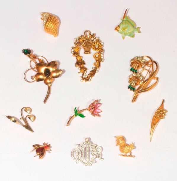 Lot de 11 broches fantaisie naturaliste en métal