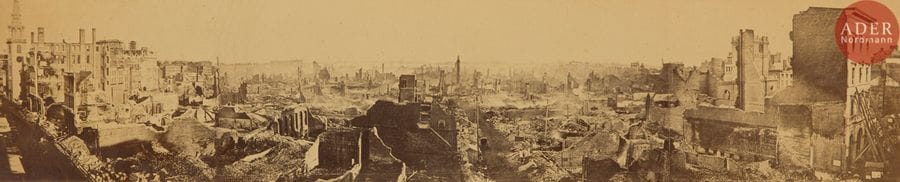 John P. Soule (1828-1904)
Ruins of the great fire in Boston. Panoramic view from Washington Street, Nov. 9th and 10th 1872.
Épreuve sur papier albuminé contrecollée sur carton du photographe. Légendes et crédits imprimés sur le montage.
8,7 x 42,5 cm

Provenance :
collection Claudine et Jean-Pierre Sudre.