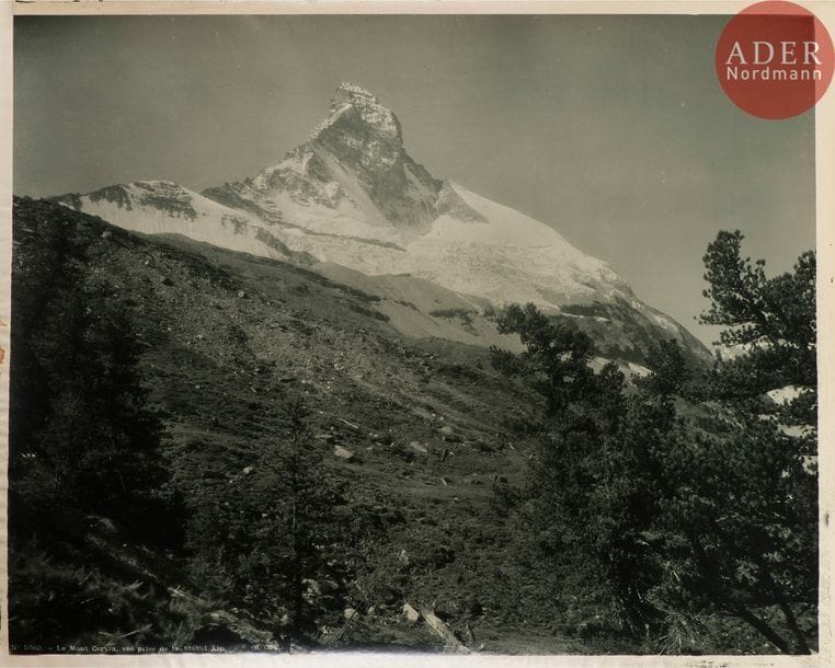 Adolphe Braun (1811-1877)
Alpes suisses, c. 1890.
Mont Cervin, vue prise de Stafelalp. N°2603.
Épreuve au charbon.
Numéro et légendes dans le négatif en bas à gauche.
39,4 x 50 cm 