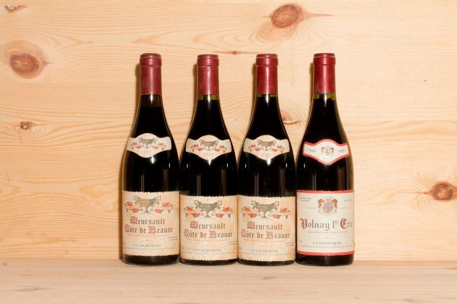 1 B VOLNAY (1er Cru), Coche-Dury, 1999
1 B MEURSAULT Rouge, Coche-Dury, 1997
2 B MEURSAULT Rouge, Coche-Dury, 1998