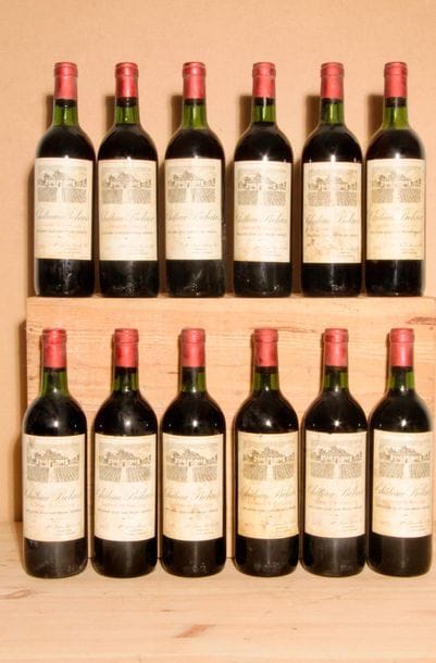 12 B CHÂTEAU BELAIR (4 B.G; 4 T.L.B.+ et 4 T.L.B; e.t.h. légères), Lussac-St-Emilion, 1976
