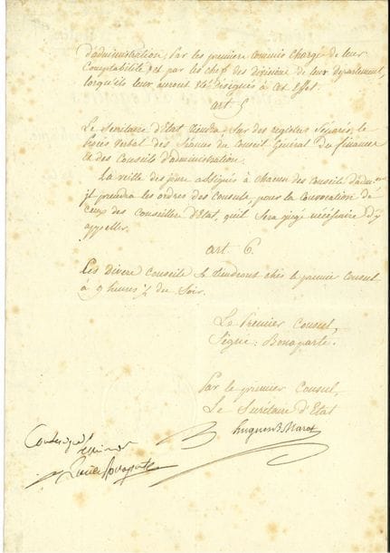 Lucien BONAPARTE (1775-1840) frère de Napoléon, ministre et diplomate. P.S. avec 3 mots autographes, Paris 22 nivôse VIII (12 janvier 1800) ; cosignée par le secrétaire d’État Hugues Maret ; 2 pages in-fol., en-tête Extrait des Registres des Délibérations des consuls de la République, cachet sec Bonaparte Consul de la Rép. (qqs lég. rouss.).

   Arrêté consulaire en 6 articles relatif aux conseils d’administration des divers ministères. « Le primidi de chaque décade, il se tiendra un Conseil général de finances ; le quartidi, conseil de l’administration de la guerre ; le sextidi, conseil d’administration de la marine », etc. L’extrait est signé par Maret, et « contresigné par le ministre Lucien Bonaparte »...