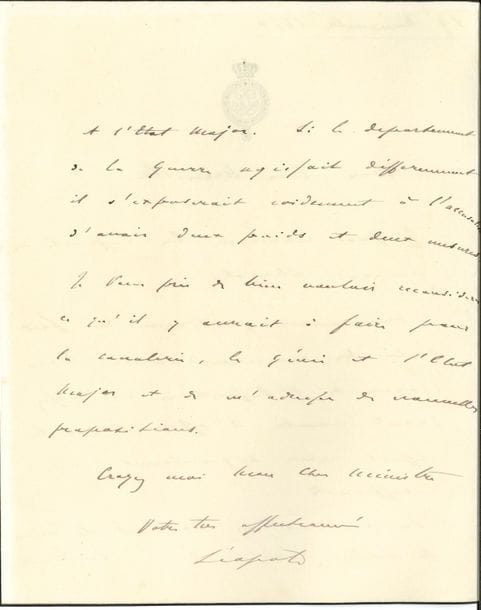 LÉOPOLD II (1835-1909) Roi des Belges. L.A.S., 19 novembre 1870, à un ministre [Henri Guillaume, ministre de la Guerre] ; 2 pages in-4 à son chiffre couronné (petit deuil).

   « Je vous retourne les rapports du général Chazal. Nous avons pensionné ou fait sortir des commandements dans l’arme de l’infanterie un assez grand nombre d’officiers que les rapports nous signalaient comme insuffisants. Les non valeurs doivent de même être écartées dans le génie, la cavalerie et l’état major. Si le département de la Guerre agissait différemment il s’exposerait évidemment à l’accusation d’avoir deux poids et deux mesures. Je vous prie de bien vouloir reconsidérer ce qu’il y aurait à faire pour la cavalerie, le génie et l’état-major et de m’adresser de nouvelles propositions »…