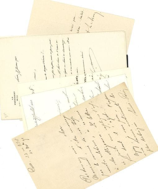 Présidents de la république. 9 L.A.S. et 4 L.S.

   Jean Casimir-Périer, Sadi Carnot, Paul Deschanel, Paul Doumer, Gaston Doumergue, Armand Fallières, Félix Faure, Jules Grévy, Albert Lebrun, Émile Loubet, Alexandre Millerand, Raymond Poincaré, Adolphe Thiers. On joint une lettre en facsimilé du général De Gaulle.