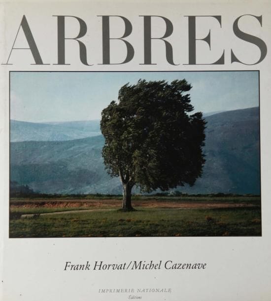 Frank Horvat (né en 1928)
Arbres Editions Imprimerie Nationale, Paris, 1994. In-4 (33 x 30 cm). Edition originale signée et dédicacée par le photographe et l'écrivain. Texte de Michel Cazenave. 139 pp. Reliure d'éditeur sous jaquette illustrée.  