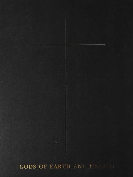 Joel-Peter Witkin (né en 1939)
Gods of Earth and Heaven Editions Twelvetrees Press, Pasadena, 1989. In-4 (33 x 26 cm). Edition originale, signée par le photographe. Reliure d'éditeur sous jaquette illustrée. 