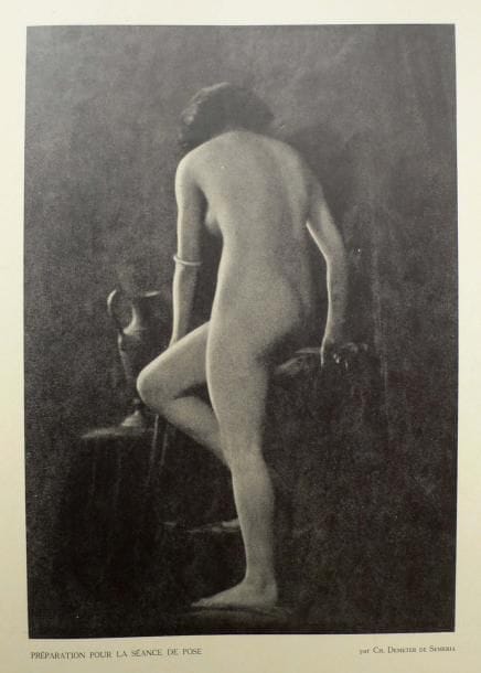 La Photo pour Tous. 1924-1932.  Editions Photo Plait. Neuf années reliées en 3 volumes. In-8 (26 x 21 cm). Photographies reproduites hors texte de Dubreuil, Ortiz Echagüe, Albin-Guillot et divers. 