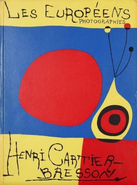 Henri Cartier-Bresson (1908-2004)
Les européens Verve, Paris, 1955.  In-folio (37 x 28 cm). Edition originale. Sélection de 114 photographies d'Henri Cartier-Bresson imprimées en héliogravure (Draeger Frères). Reliure d'éditeur, couverture composée spécialement par Joan Miró. 