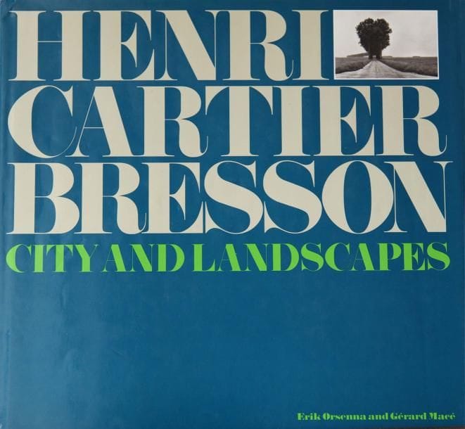 Henri Cartier-Bresson (1908-2004)
City and landscapes Bulfinch Press Book, Boston, 2001. In-4 (29 x 30 cm). Edition originale américaine, signée et accompagnée de la copie d'une lettre de Martine Frank à propos de ce livre. 105 photographies reproduites en noir et blanc. Reliure d'éditeur sous jaquette illustrée.   