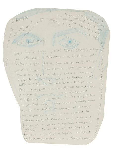 COCTEAU Jean (1889-1963).
L.A.S. « Jean » avec DESSIN, 16 décembre 1952, à Mary HOECK ; 1 page in-4 (environ 27,5 x 21 cm) découpée en forme de visage avec dessin original au crayon bleu, au stylo bille bleu (légèrement passé) ; encadrée.

Belle lettre illustrée à sa traductrice anglaise.
La lettre est découpée en forme de visage, dont la bouche, le nez, les yeux (les pupilles en forme de cœur), les cheveux, sont dessinés au crayon bleu.
« Avant hier, à Milly j’ai été comme écrasé, étouffé par cette salade de traductions et de désordre ». La lettre de Mary le réconforte, « survolant les petites querelles pour que le bien aboutisse ». Dans ses articles, il croyait « lire une étrangère assez lointaine et indifférente », et on lui avait signalé « la traduction des Parents Terribles comme honteuse et transformant ma pièce en une œuvre comique et vulgaire ». Il lui demande conseil au sujet de futures traductions…