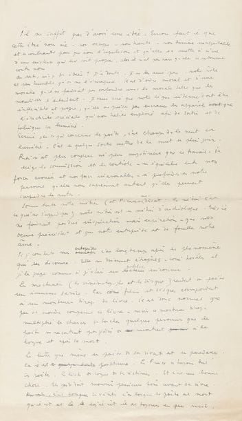 COCTEAU Jean (1889-1963).
MANUSCRIT autographe signé « Jean », [1954] ; 1 page et demie grand in-fol. (260 x 460 mm) à l’encre noire, sur deux feuillets, signé au dos du 1er feuillet, avec cette indication au verso du 2e feuillet : « Pour le disque ».

Réflexions sur l’inspiration poétique.
Ce texte était destiné à accompagner la sortie du disque vinyle 25 cm Poèmes de Jean Cocteau dits par l’auteur, édité par Pathé-Marconi en 1954. Cocteau y lisait plusieurs de ses œuvres, dont l’Ange Heurtebise, un poème sur Manolete et des extraits de son théâtre.
« Il ne suffit pas d’avoir une idée. Encore faut-il que cette idée nous aie – nous occupe – nous hante – nous devienne insupportable et encombrante pour que nous l’expulsions et qu’elle se mettre à vivre d’une existence qui lui soit propre ». Le rôle du poète est « d’ordre moral […] Écrire, en ce qui concerne le poète, c’est changer de la nuit en lumière. C’est en quelque sorte mettre de la nuit en plein jour. Rien n’est plus complexe ni plus mystérieux que ce travail. […] Somme toute notre métier (et PICASSO me disait : Le métier c’est ce qui ne s’apprend pas) notre métier est un métier d’archéologue. Puisqu’il ne faudrait pas dire inspiration mais expiration – que nos œuvres préexistent et que notre entreprise est de fouiller notre âme ». Le cinématographe et le disque, par leur grand tirage, multiplient pour le poète « les chances de toucher quelques personnes que le poète ne rencontrait pas jadis ou rencontrait à la longue et après sa mort. La lutte que mène le poète de son vivant est un paradoxe car il est posthume. La France a toujours tué ses poètes. La liste est longue de ses victimes. Et c’est une bonne chose. Un poète doit mourir plusieurs fois avant de vivre. En vérité, c’est lorsque le poète est mort qu’il vit et s’il vit il est toujours un peu mort. C’est pourquoi sa lutte est si rude. L’œuvre qui le mange et qui veut se débarrasser de lui est la plus forte. Elle exige l’aide d’un plus faible