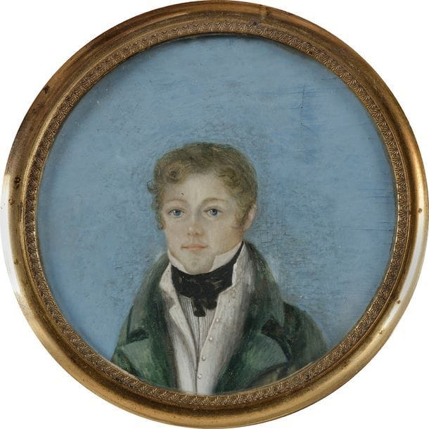 École française de la fin du XVIIIe siècle
Jeune Homme en costume marron et gilet rayé orange et noir, en buste de trois-quarts à droite sur fond gris-vert
Miniature sur ivoire de la fin du XVIIIe siècle, diam. 5,3 cm dans un cadre à miniature en bois noirci et visière de laiton doré, rect. 10,8 x 10,2 cm.
On y joint : 
deux portraits en buste de jeunes garçons, l’un en costume vert sur fond bleu (diam. à vue 7 cm; égrenures), l’autre en costume noir, cheveux poudrés, miniature sur ivoire du début du XXe siècle dans le goût du XVIIIe siècle, signée à droite «Müller », diam. à vue 6,5 cm dans des cadres à miniatures en bois noirci et visières de laiton.