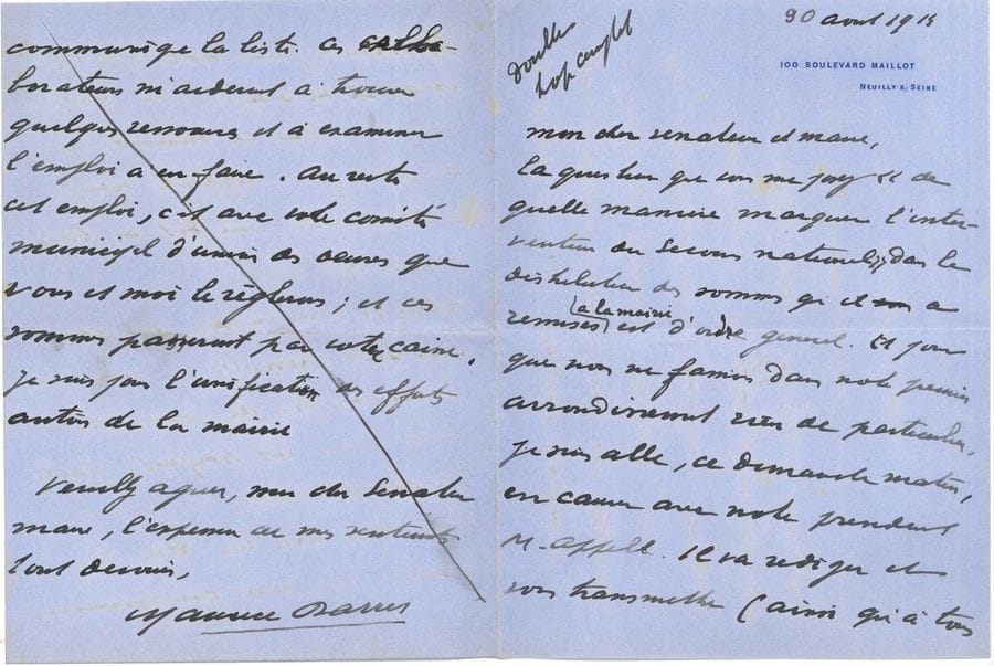 Maurice BARRèS (1862-1923). 6 L.A.S., Paris ou Neuilly 1914 et s.d. ; 11 pages in-8, la plupart à en-tête Chambre des Députés.

   Ensemble relatif au Secours national, organisme caritatif fondé le 4 août 1914. 18 août 1914, à un Vendéen, remerciant pour un don de 10 francs… 30 août, à un sénateur-maire. Il vient de causer de la distribution des sommes avec le président Paul Appell, qui va rédiger une note pour les maires. « Mais il ne s’agit pour notre mairie, dans ce moment, que de faire face à trente neuf sollicitations, me dit-on. Encore sur ces 39 avez-vous dû en rayer. Alors si vous jugez que ces cas sont pressants ne nous embarrassons pas de formalités ; notre accord est parfait »… 26 septembre, à M. Glachant : instructions relatives aux enquêtes qui seront faites par des mairies, les sommes d’argent reçues ou à distribuer… 3 octobre, au président Paul Appell, demande de précision sur l’argent à l’œuvre… Etc.