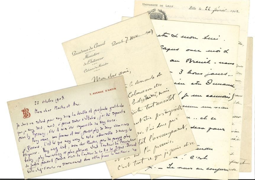 [Anatole France]. 11 lettres ou pièces, la plupart L.A.S., adressées à Anatole France ou à Mme de Caillavet (on joint une carte de visite d’Aristide Briand).

   Louis Barthou (1903, admiration pour son discours à l’inauguration de la statue de Renan au Tréguier, et pour la « prose enchanteresse » du Lys rouge), Georges Clemenceau (1907, sur une intervention en faveur de Calmann, par ce « filleul très fier de son grand parrain »), Paul Doumer (carte de visite), Lucien Guitry (avant l’inauguration de la statue de Renan : « n’éloignez pas de votre pensée la pièce dont l’autre jour vous m’avez montré le plan »), Jean Jaurès (carte de visite a.s.), Ernest Langlois (1902, au sujet d’une lettre de Jeanne d’Arc), Pierre Loti, Willy (3 envois découpés à Mme de Caillavet). Plus une lettre concernant la signature par Napoléon III du contrat de mariage d’Albert Arman [de Caillavet avec Léontine Lippman, 1868].