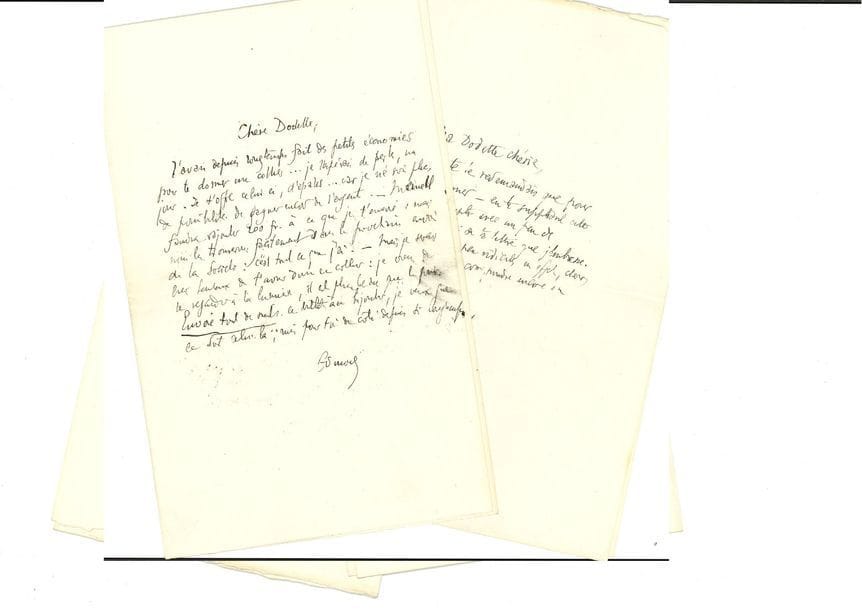 Edmond ROSTAND. 3 L.A.S. à sa femme Rosemonde, dite « Dodette » ; 2 pages in-8 et 1 page oblong in-12 (deuil) avec enveloppe.

   « Chère Dodette, J’avais depuis longtemps fait des petites économies pour te donner un collier… Je l’espérais de perles, un jour. Je t’offre celui-ci, d’opales… car je ne vois plus de possibilité de gagner encore de l’argent. – Même il faudra rajouter 200 fr. à ce que je t’envoie », à prendre sur le prochain envoi de la Société. Il tient à ce collier : « je viens de le regarder à la lumière, il est plus beau que le prix »… Il signe « Edmond ». 
 Ma Dodette chérie, Je ne te le redemandais que pour te le redonner – en te suppliant cette fois de l’accepter avec un peu de plaisir. Merci à ta lettre que j’embrasse. Nous sommes un peu ridicules en effet »… Il signe « Ton tien Ed ». 
 Instructions pour des obsèques [son père Eugène, en janvier 1915] : il va envoyer une auto au Splendid-Hotel dès son arrivée à Marseille, pour la mener à l’église : « La messe est à onze heures à l’Église Saint Nicolas de Myre »… 
 On joint une L.A.S. d’Eugène Rostand à sa belle-fille Rosemonde : « je trouve les Musardises un crâne début, plein de talent, de sève, d’espérances, et j’ai quelque fierté de mon Eddy. Ce dont je suis le plus fier encore, c’est que vous l’aimiez si fort, et si bien »…