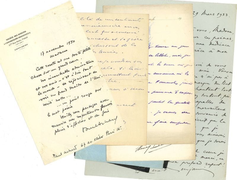 LITTÉRATURE. Environ 100 lettres, la plupart L.A.S., adressées à Rosemonde Rostand.

   Bel ensemble de lettres, où il est souvent question d’Edmond Rostand. 
 Paul Achard, Jean Ajalbert, Maurice Barrès, Henry Bataille, Gérard Bauër, Joseph Bédier (4), René Benjamin (7), Émile Bergerat, Henry Bernstein, Abel Bonnard, Jean de Bonnefon, Francis Carco, Jane Catulle-Mendès, Marc Chadourne, Francis de Croisset, François de Curel, Léon et Lucien Daudet, Pierre Decourcelle, Lucie Delarue-Mardrus (6), Paul Déroulède (et Hommage à Jeanne d’Arc avec envoi), Maurice Donnay (3), Roland Dorgelès, Henri Duvernois (3), Émile Faguet (3), Eugène Fasquelle (3, sur la mort de Catulle Mendès, et sur Chantecler), Max Fischer, Simon Gantillon, Paul Gavault, Julien Green (la remerciant de sa voix, 1926), Fernand Gregh, Pierre Grosclaude, Edmond Haraucourt, Abel Hermant, Paul Hervieu (9), Pierre Lagarde, Georges Lecomte (4), Arthur Meyer, Octave Mirbeau, Robert de Montesquiou, Pierre de Nolhac, Paul de Pitray-Ségur, François Porché, Georges de Porto-Riche, Jean Psichari, Jean Rameau, Paul Raynal, Henri et Marie de Régnier, Jean Richepin, Émile Ripert (lettre en vers), J.H. Rosny aîné, Armand Salacrou (il avait quinze ans quand il a vu Cyrano), Alfred Savoir, Albert-Émile Sorel, Paul Vialar, Saint-Georges de Bouhélier, Jérôme et Jean Tharaud (en vers), Albert Willemetz, Pierre Wolff, Miguel Zamacoïs, etc.
