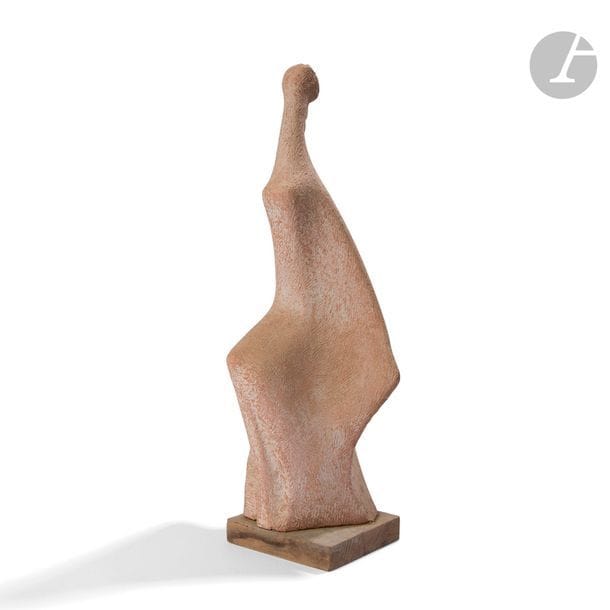 MICHEL CHAUVET (1916-2001)
La fille de l’air, œuvre originale, 1961
Sculpture. Terre cuite. Socle d’origine en bois. Monogrammée M. CHT à la base. 
H. socle compris : 51 cm

Exposition :
Haus Stell, Siegen, Allemagne, 1963. Œuvre présentée à cette occasion.