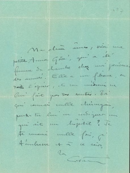 COLETTE (1873-1954). 2 L.A.S. ; 1 page oblong in-4 à en-tête Le Matin, et 1 page in-4 avec enveloppe
« Colette de Jouvenel » à Henri Duvernois : « Je rentre et je fends, d’une nage difficile, un océan de papiers. Quand venez-vous ? »… – à Marguerite Moreno : « Ma chère âme, voici une petite Anna Godé, qui a été femme de chambre chez moi pendant des années. Elle a un fibrôme, on doit l’opérer, et son médecin ne lui fait pas de rentes. Toi qui connais mille chirurgiens, peux-tu lui en indiquer un qui ait un hôpital ? »…