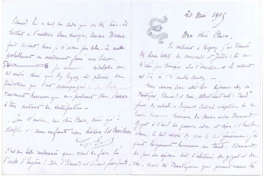 Gustave EIFFEL. L.A.S., Sallebœuf par Camarsac (Gironde) 20 mai 1905, à sa fille aînée Claire, Mme Adolphe Salles ; 4 pages in-8, en-tête Château de Vacquey en forme de son initiale
Amusante lettre de son château bordelais. La veille il a déjeuné avec son fils aîné chez M. Bentique, « brave homme heureux de causer avec Édouard. Gigot à l’ail de premier ordre et cèpes : l’huile idem, le tout arrosé des vins les plus généreux : j’ai fait largement honneur au tout. Édouard, de par son régime doit s’abstenir de gigot et de vin. Mais Mr Bentique qui paraît encore très solide, s’est ainsi que moi, vaillamment comporté. – Son salon est vraiment très joli et il y a une série de sièges, bergères ou autres, tous anciens qui seraient d’un haut prix à l’hôtel des Ventes. – Il n’y a plus, en dehors de cela et de la salle à manger, de choses très intéressantes : Édouard a aidé à la liquidation, à la grande joie de Mr Bentique, joie qu’il m’a encore témoignée il y a une dizaine de jours, en visitant dans son détail l’installation d’Édouard et en se réjouissant du parti qu’il avait su en tirer »… Il envoie à Claire une carte postale de Vayres, « au cas où tu voudrais acheter un château féodal », et l’entretient encore de quelques relations… Puis il dit sa satisfaction de sa photographie par Braun ; il fait le croquis de l’encadrement qu’il projette : « je suis vraiment heureux que ce portrait vous donne à tous autant de satisfaction »…