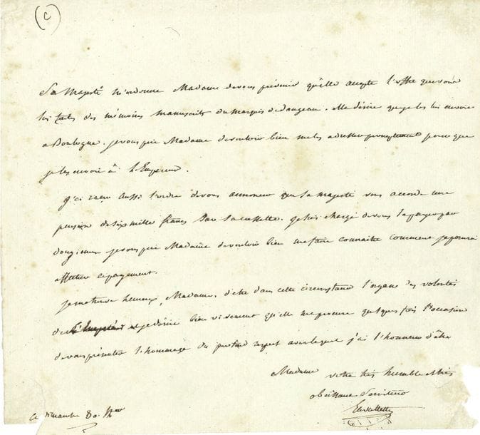 Antoine Marie de LAVALETTE (1769-1830) homme politique, Directeur des Postes sous l’Empire, sauvé par sa femme de la prison. L.A.S., 30 novembre [1806, à Madame de Genlis ?] ; 1 page in-4 (petits manques aux coins)
« Sa Majesté m’ordonne Madame de vous prévenir qu’elle accepte l’offre que vous lui faites des mémoires manuscrits du marquis de Dangeau. Elle désire que je les lui envoie à Boulogne. Je vous prie Madame de vouloir bien me les adresser promptement pour que je les envoie à l’Empereur. J’ai reçu aussi l’ordre de vous annoncer que Sa Majesté vous accorde une pension de six mille francs sur sa cassette »…