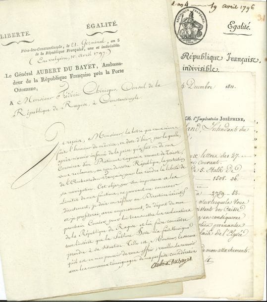 RÉVOLUTION ET EMPIRE. 13 lettres ou pièces, la plupart L.S. ou P.S., plusieurs avec en-tête et vignette
Aubert-Dubayet, Charles Cochon, François de Neufchateau (griffe), Gaudin, Jeanbon Saint André, Hugues Maret, C. de Montlivault (à Bonpland, sur les dépenses de la Malmaison), Petiet, Piis, Regnaud de Saint Jean d’Angely… Lettre de marin avec vignette de voilier, loi impr.