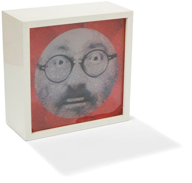 Dominique HEIDENGER (XXe-XXIe siècle)
Toto ou Alain, 2003
Caisson lumineux.
Signé et numérotée sur 2 à l'arrière.
21 x 21 x 10 cm
- Provenance : 
Galerie Roxane Rodriguez, Paris.