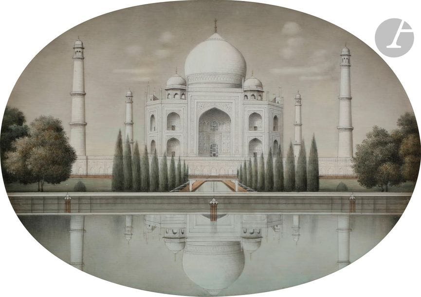 Vue du Taj Mahal près de la rivière Yamunâ, Inde du Nord, Company School, deuxième moitié du XIXe siècle
Peinture ovale sur plaque d’os en grisaille et polychromie.
Dim. miniature : 20 x 13,5 cm

Le Taj Mahal a été érigé pour Mumtaz Mahal, l’épouse bien-aimée de Shah Jahan décédée en 1631.

A view of Taj Mahal by the Yamunâ river, North India, Company School, late 19th century
