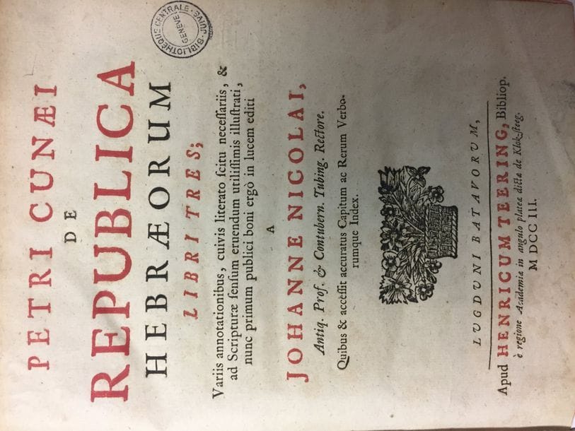 [THÉOLOGIE] 
Petri CUNAEI, De Republica Hebraeorum libri tres. Lugduni Batavorum, 1703. 
Ouvrage in-4, reliure demi-toile, dos muet, page de titre gravée, livre en latin qui comporte de nombreuses citations en hébreu.

Mots clés : 
 judaïca, juif, juive, hébreux, rabbins, jewish, torah, hebrew, hebraica, judaisme, synagogue, sionisme, pessah, pessach, haggada, haggadah, hagada, hagadah, passover, menora, menorah, hannuka, hannuca, hannoucca, hanouccah, torah, juden, israélite, Israël, antisemitism, antisémitisme, dreyfus, meguila, sepharade, sefarad, ketouba