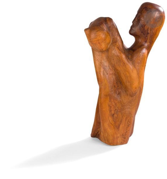 Shlomo SELINGER (1928) 
Personnage au chat 
Sculpture en bois d’olivier. 
Signée à la base. 
Hauteur : 53 cm 
Socle manquant et accidents.

Mots clés : 
 judaïca, juif, juive, hébreux, rabbins, jewish, torah, hebrew, hebraica, judaisme, synagogue, sionisme, pessah, pessach, haggada, haggadah, hagada, hagadah, passover, menora, menorah, hannuka, hannuca, hannoucca, hanouccah, torah, juden, israélite, Israël, antisemitism, antisémitisme, dreyfus, meguila, sepharade, sefarad, ketouba