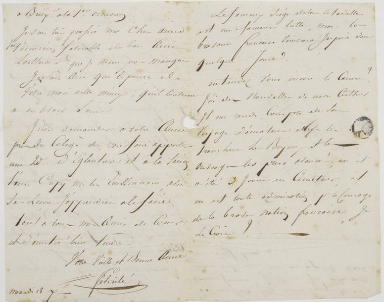 Félicité FERNIG (1770-1841) héroïne des guerres de la Révolution, attachée à l’État-Major de Dumouriez avec sa sœur Théophile, elle combattit à Valmy et à Jemmapes. L.A.S. « Félicité », 18 décembre [1832], à Mme Crépy, au château de Nefleyes ; 3 pages in?8, adresse. {CR}   Sur le siège d’Anvers. Elle la remercie pour ses lettres, pour l’envoi de rosiers qu’elle a plantés elle-même et pour des échantillons de tissus. Puis elle parle du siège d’Anvers : « Le fameux siège de la citadelle est une fameuse lutte, mais la bravoure francoise vaincra j’espère dans quelque jours ». Elle a eu des nouvelles de son Arthur qui lui rend compte de son voyage « dans les tranchées, les boyaux, et les ouvrages les plus avancés [...] il en est toute admiration pour le courage de la brave nation francoise »...
