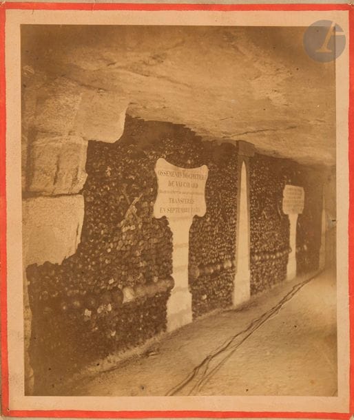 Félix Nadar (1820-1910)
Les catacombes de Paris, c. 1861-1864.
Crypte N°1. Crypte N°7. Façade N°5.
Un bourrage. Ossements du cimetière de Vaugirard. “Sicut Unda, Dies Nostri Fluxerunt” (Comme l’onde, nos jours se sont écoulés).
Trois (3) épreuves sur papier albuminé, contrecollées sur cartons. Tampon-signature (1) « Nadar » à l’encre rouge en bas à droite. Légende manuscrite à l’encre sur le montage en bas (1).
22,6 x 19 ; 23,3 x 18 ; 26,8 x 20,5 cm

Bibliographie :
Philippe Néagu et divers, Le Paris souterrain de Félix Nadar 1861 : des os et des eaux, Paris, C.N.M.H.S., 1982, pages 30, 31, 34, ill. 34, 37, 42.
Sylvie Aubenas, Catacombes. Nadar au royaume des morts, L’Œil Curieux, Paris, 2018, pages 10, 37, 39.