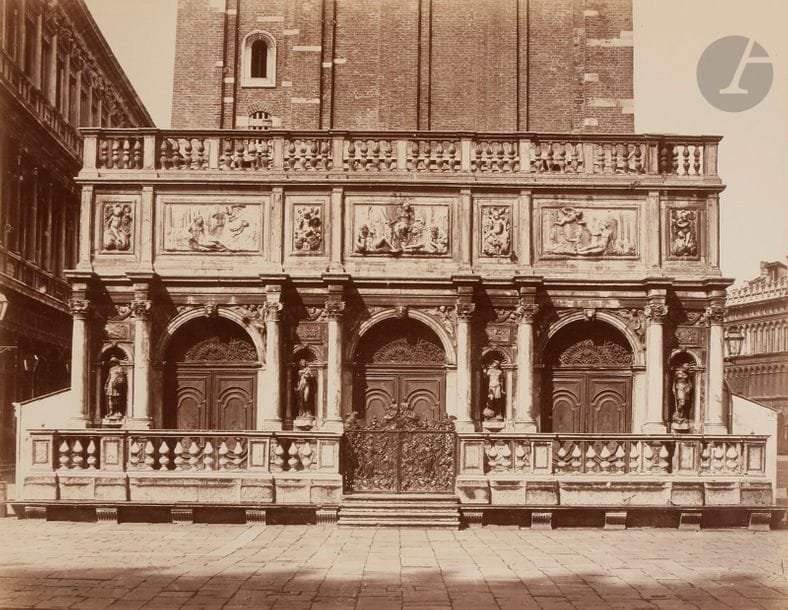 Carlo Naya (1816 -1882)
Venise, c. 1870-1880. 
Église des Saints Jean et Paul. Tombeau de Pietro Mocenigo. Place Saint Marc. Santa Maria della Salute. Escalier des Géants. Palais des Doges. Basilique Saint-Marc. Arsenal. Campanile. 
Douze (12) épreuves sur papier albuminé contrecollées sur cartons. Numéros de référence dans les négatifs. Légendes manuscrites aux versos des montages pour certaines. 
Format moyen : 27 x 35 cm

Provenance :
Fonds photographique de l’Institut Catholique de Paris, vente Ader du 17 novembre 2013.