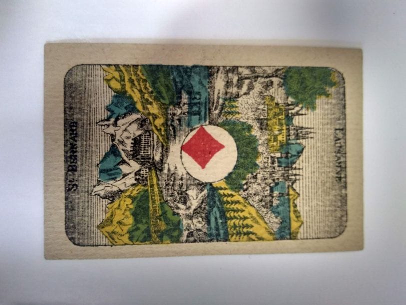 Cartes « suisses » : Belgique ?, c.1890 ; 52/52 cartes sur méchant carton ; 92 x 60 mm ; coins carrés ; as illustrés ; impr. mécanique et couleurs aux pochoirs ; dos écossais ; TBE. 