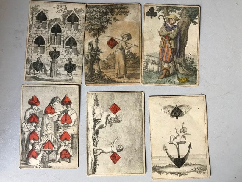 Cartes Almanach « Jeanne d’Arc », J.G. Cotta, Tübingen, 1805 ; 42/52 cartes ; Hoffmann 1968, p. 8-26 ; Field 1987, p. 24-27. Cartes un peu salies. 