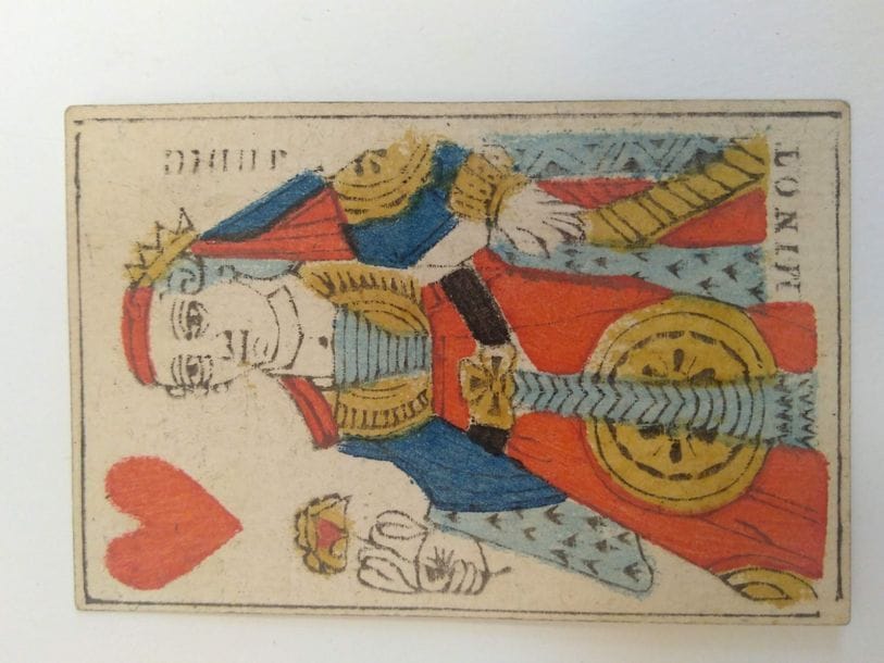 Portrait de Paris « corrigé » : J. Minot, fin XVIIIe s. ; 16/32 cartes (12 fig. et les 4 as) ; dos blancs ; monogr. JVM sur VT ; VC un peu délavé. BE. 