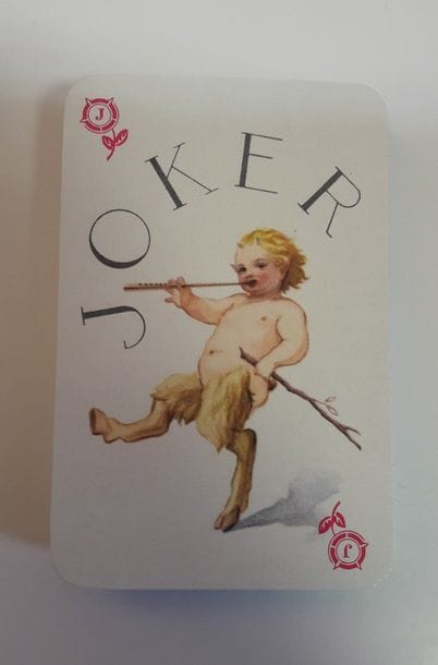 Jeu Clavecin, Catel et Farcy, 52 cartes + 2 jokers + carte titre + boîte. TBE. + Jeu Saint- Gobain : Draeger, Paris, années 1950 ; 52 cartes + 2 jokers et carte titre ; 91 x 58 mm, coins dorés ; étui. TBE. 