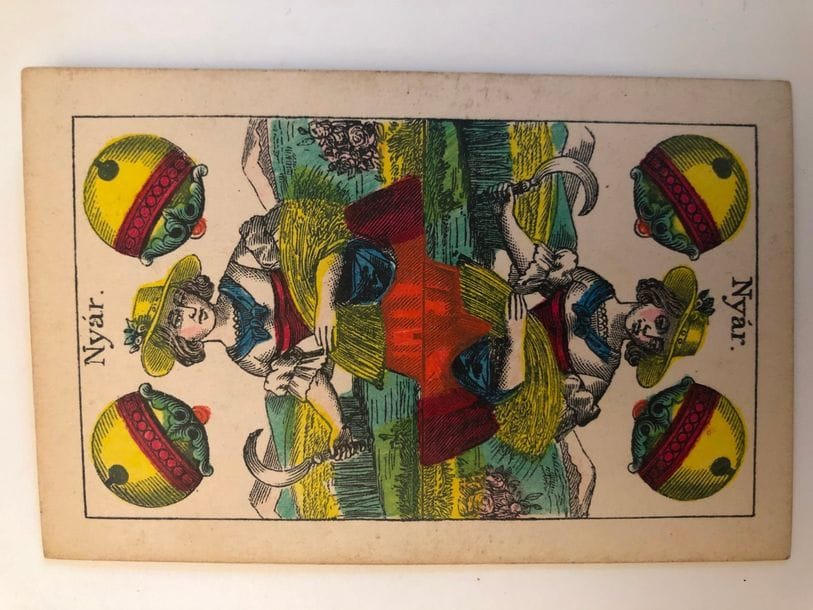 Jeu au portrait Tell : anonyme, Hongrie ?, c.1880 ; 36/36 cartes ; coins carrés ; 2 timbres sur VIIGr, un timbre noir hongrois, un timbre bicolore, rouge/bleu. TBE. 