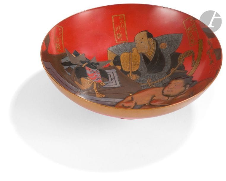 JAPON - Époque MEIJI (1868 - 1912)
Coupe en laque à décor de sumo d’après une estampe de Kunisada. (Accidents au bord).
Diam. 18 cm
