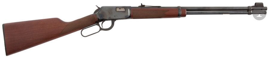 Carabine Winchester modèle 9422 « NRA », calibre 22 L.R.
Canon de 51 cm
Finition bronzée. 
Longueur totale : 96 cm
Catégorie C à déclarer. N°F650474.