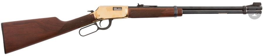 Carabine Winchester modèle 9422 M, calibre 22 Win Mag.
Canon de 51 cm
Finition dorée. Crosse en noyer. 
Longueur totale : 96 cm
Catégorie C à déclarer. N°YBM148.