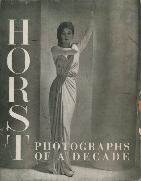 HORST P. HORST (1906-1999)
Photographs of a decade. 
J. J. Augustin Publisher, New York, 1944. 
In-4 (31 x 25 cm). Édition originale. 133 pp. Reliure plein maroquin orange, titrée en lettres dorées sur le premier plat et sur le dos. Jaquette illustrée.