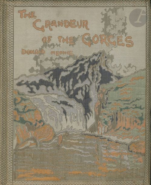 MENNIE, DONALD (1899-1941)
The Grandeur of the Gorges.
Fifty Photographic Studies, with Descriptive Notes, of China’s Great Waterway, the Yangtze Jiang, including Twelve Hand-Coloured Prints from Photographs by Donald Mennie.
A.S. Watson/Kelly & Walsh, Shanghai, 1926.
In-4 (31 x 25 cm). Édition originale, tirée à 1000 exemplaires. 50 superbes reproductions photographiques des gorges du Yangtze Kiang, dont 20 en couleurs, contrecollées sur un bord. Légendes et textes en anglais. Couverture en tissu de soie brodée, magnifiquement conservée. Très bel exemplaire. 
Réf. Parr&WassinkLundgren, The Chinese Photobook, pp. 42-43.