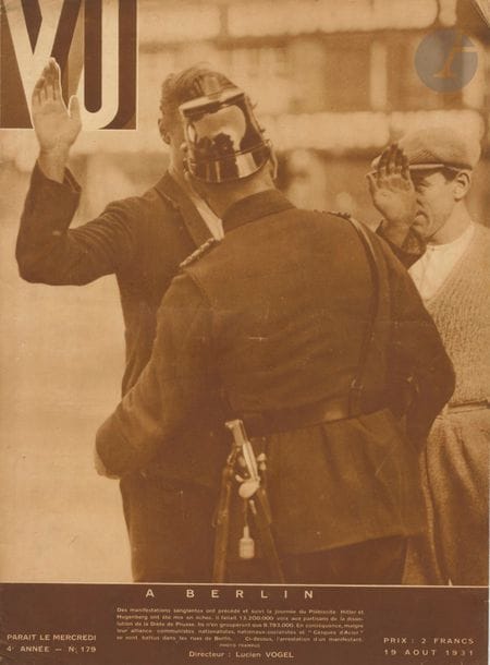 VU. 1928-1939.
Lucien Vogel, rédacteur en chef.
In-4 (38 x 28 cm). Édition originale. 61 numéros de cette revue mythique dont certains exemplaires avec la participation de Man Ray, André Kertész, Germaine Krull, Eli Lotar, Maurice Tabard, Laure Albin-Guillot. État variable.