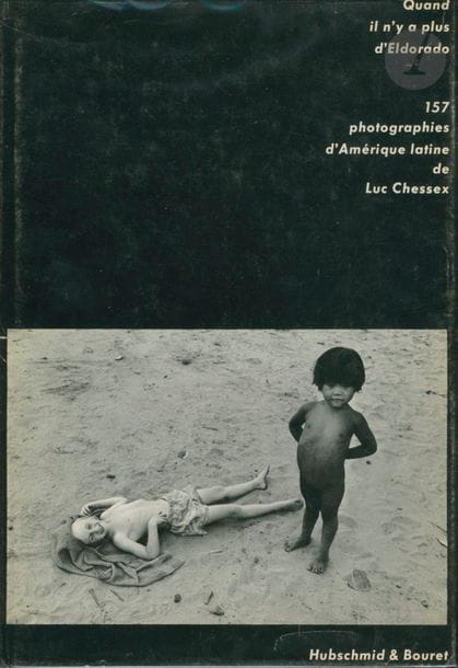 CHESSEX, LUC (1936)
Quand il n’y a plus d’Eldorado. 
157 photographies d’Amérique latine de Luc Chessex. 
Hubschmid & Bouret/Hans-Rudof Lutz, Paris-Zurich, 1982.
In-4 (31 x 21 cm). Édition originale, signée et dédicacée par Luc Chessex à Marcel Niedergang. Texte bilingue allemand et français. Feuilles jaunes de légendes et texte. 
121 photographies mises en page, 
36 photographies reproduites en noir et blanc sur feuilles volantes. Cartonnage toilé d’éditeur sous jaquette illustrée.