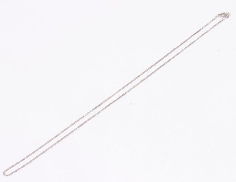 Chaîne en or gris 18K (750). Longueur: 50 cm environ. Poids : 3,2 g