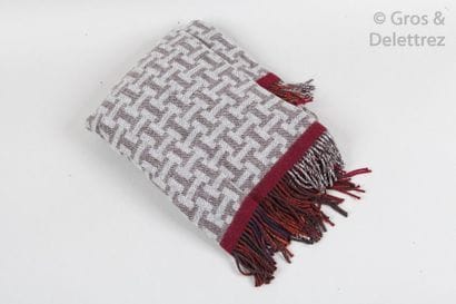 HERMÈS Paris made in Great Britain
Throw...