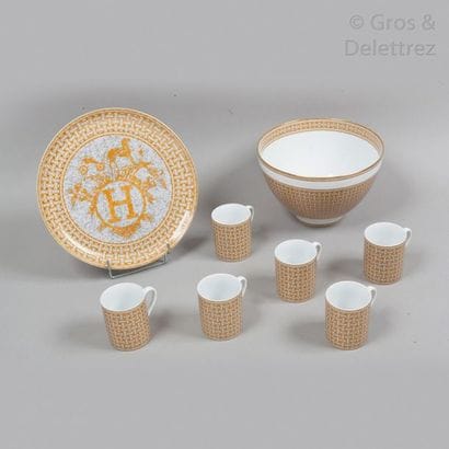 HERMÈS Paris made in France
Porcelain set...